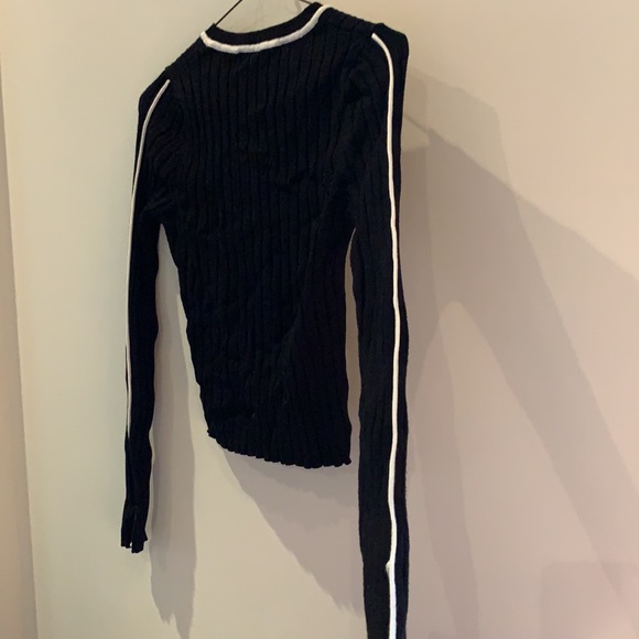 Zara black + white stripped long sleeve - Picture 5 of 5